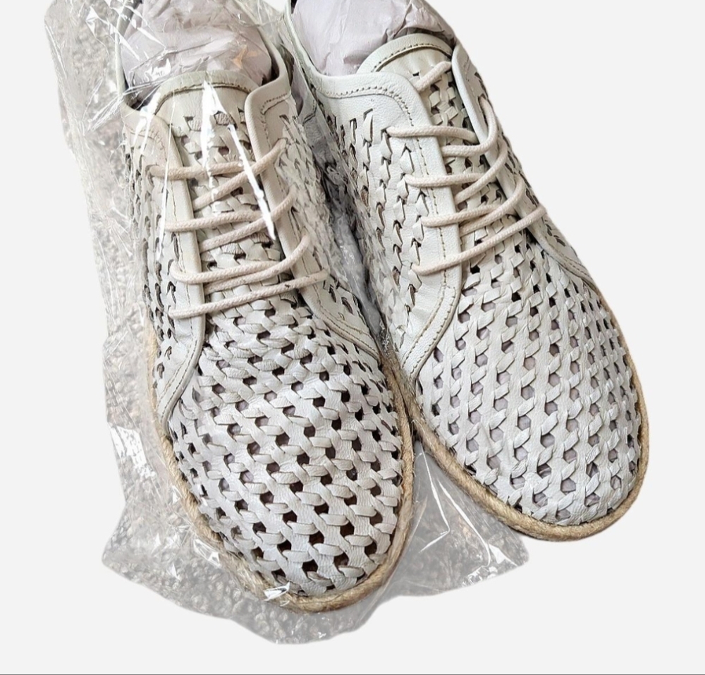 Woven Leather Lace-Up Shoes - White